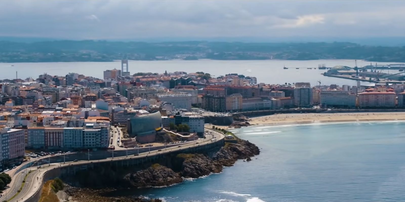 Aeromedia realiza tomas aéreas para el video de Turismo de A Coruña